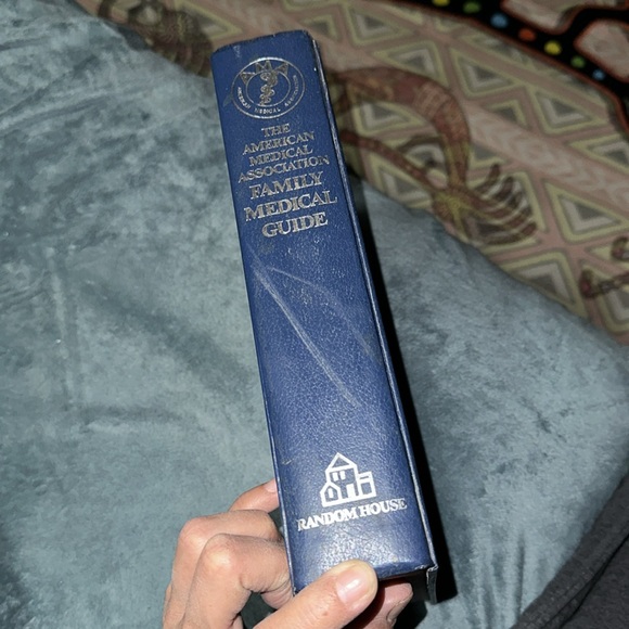 American medical association Family medical guide 1982 - Picture 2 of 8